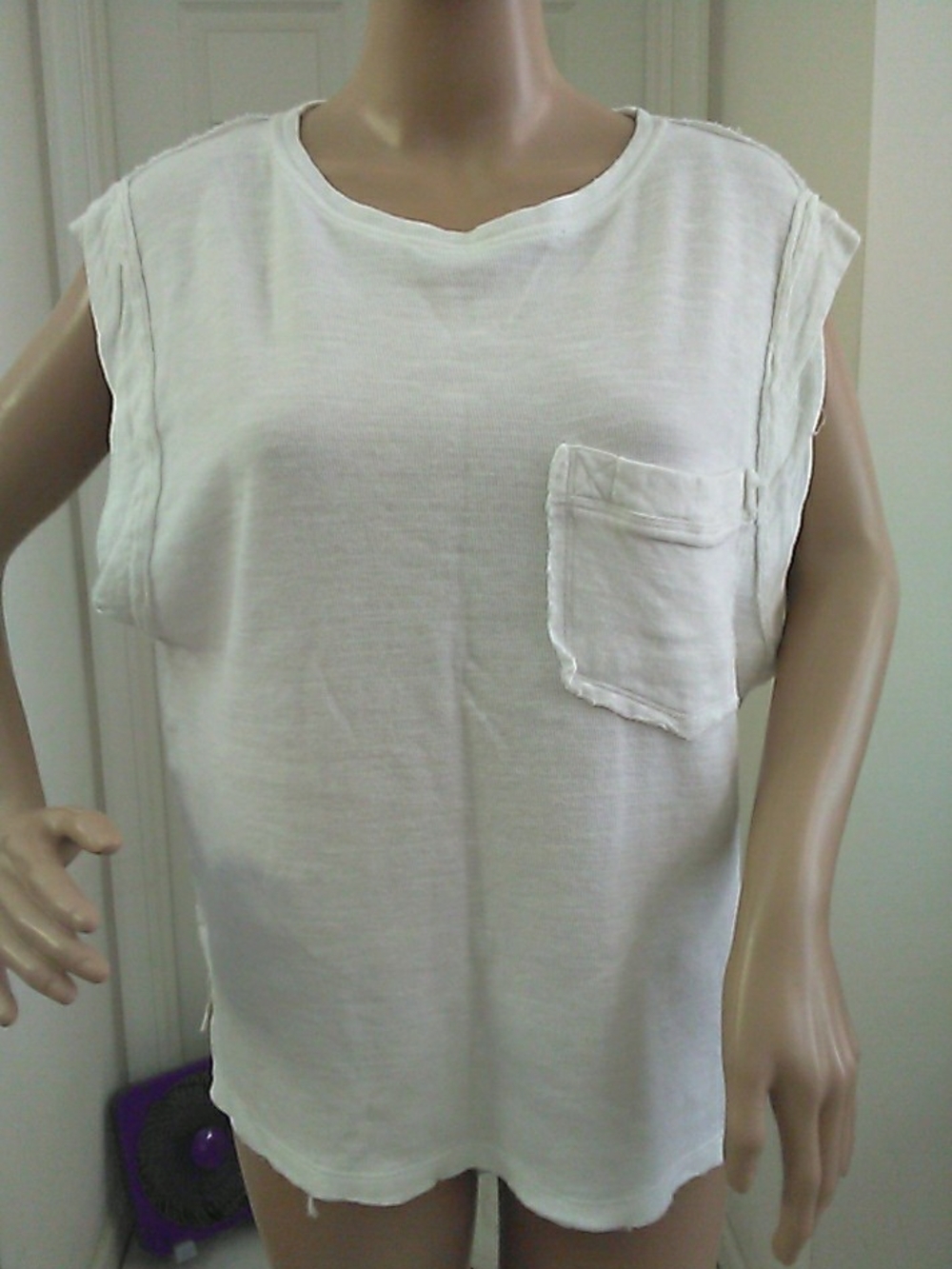 NWOT We The Free White Raw-Edge Sleeveless Pocket Tank  SOFTY! OVERSIZED XS